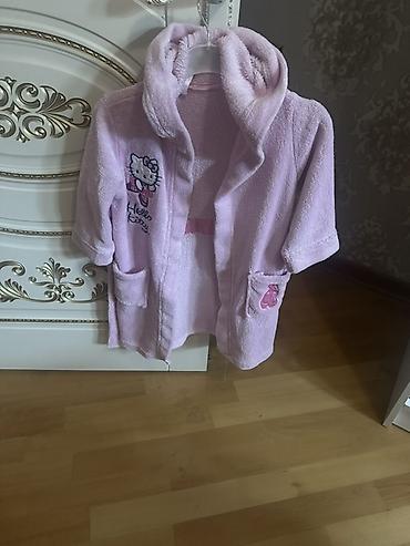 hello kitty: Uşaq üçün kapüşonlu xalat 4-6 yawa kimi - Rəng: açıq — 1