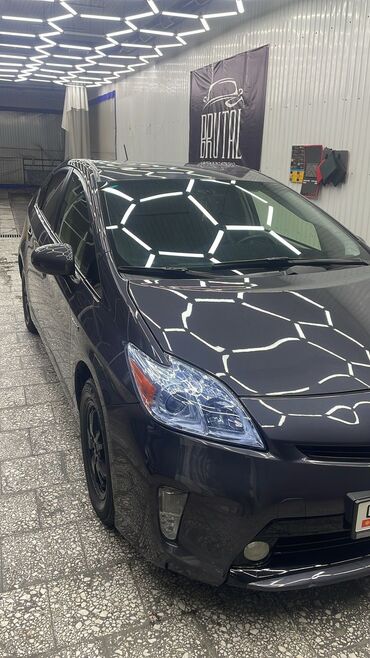 Toyota: Toyota Prius: 2015 г., 1.8 л, Вариатор, Гибрид, Хэтчбэк