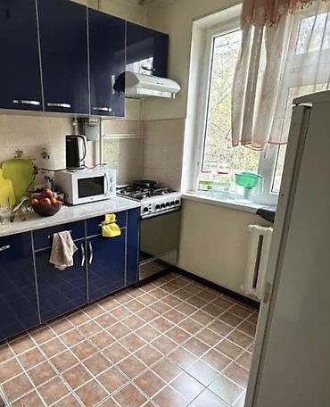 2 комнаты, 43 м², 8 мкр 104 серия, 2 этаж, Старый ремонт