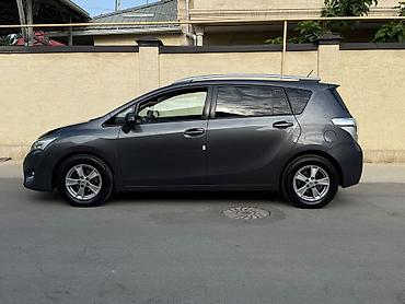 coroll: Toyota Verso: 2013 г., 1.8 л, Автомат, Бензин, Универсал — 6