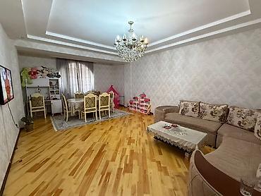 ramanıda kirayə ev: Təcili Satılır 📍Gilan binasında 3 ci mərtəbə 5 otaglı 132 kv 4 otaqlı — 1