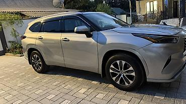 2022: Toyota Highlander: 2022 г., 3.5 л — 4