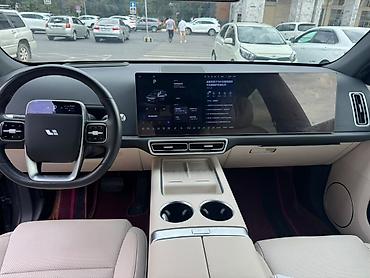 byd e1: Lixiang L6: 2024 г., 1.5 л, Автомат, Гибрид, Кроссовер — 4