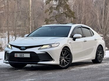 Toyota: Toyota Camry: 2021 г., 2.5 л, Гибрид, Седан