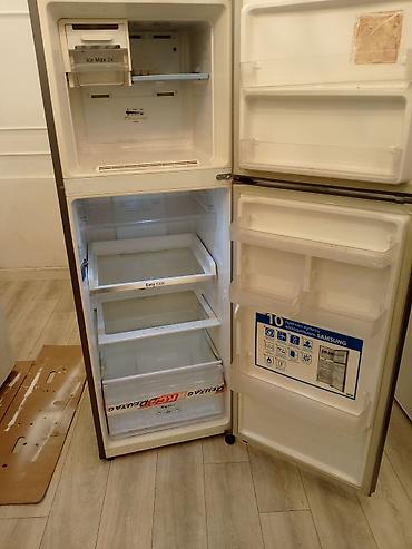 sam agac: Samsung ikiqapılı soyuducu, üst kamera – dondurucu, alt kamera – — 2