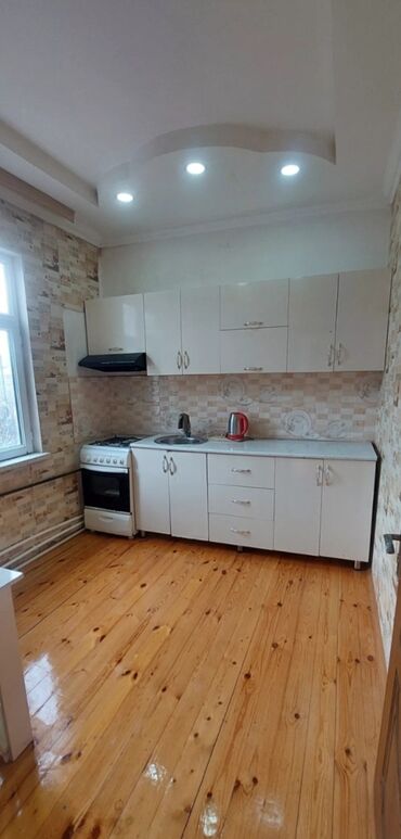 Uzunmüddətli kirayə mənzillər: Zabrat 1 De 2 otaqli Temirli Adelni heyet evi kiraye verilir ici — 2