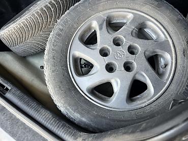 Комплект зимних шин Michelin на дисках Toyota. - Шины: Michelin