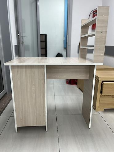 study table: Маникюрный стол - Материал: ЛДСП в светлом древесном декоре, кромка в — 1