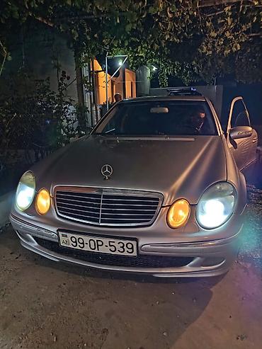 Mercedes-Benz E-Class: 2.7 l | 2004 il Sedan