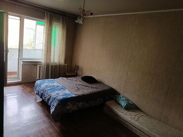 продаю квартира 1 комната: 1 бөлмө, Кыймылсыз мүлк агенттиги, Чогуу жашоосу жок, Толугу менен эмереги бар