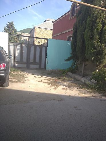 daşinan ev: 30 kv. m, 2 otaqlı — 1