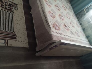 ортопедиялык матрастар: Двуспальная кровать с мягким изголовьем + комплект текстиля. -