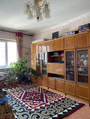 ком акун 4 комнатные кв на продажу: 3 бөлмө, 61 кв. м, Хрущевка, 3 кабат, Эски ремонт