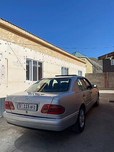 385 55: Mercedes-Benz E-Class: 1996 г., 2.3 л, Автомат, Седан — 3