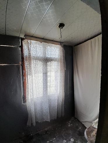 sumqayıtda: Sumqayıt şəhəri 42ci kvartalda yataqxanadan mənzil satılır.Mətbəx və — 5