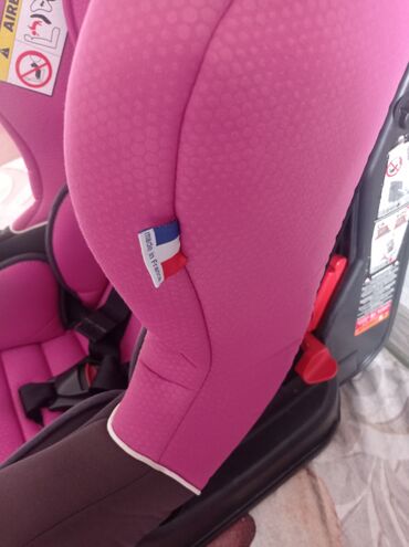 детское кресло на авто: Автокресло, цвет - Розовый, Б/у