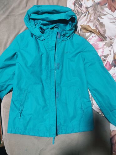 Kurtkalar: Uşaq üçün kapüşonlu yüngül gödəkçə firuze rəngdə.boz isə içi isti — 1
