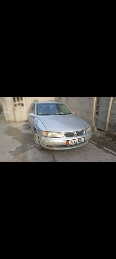 Opel: Opel Vectra: 2001 г., 1.8 л, Механика, Бензин, Универсал