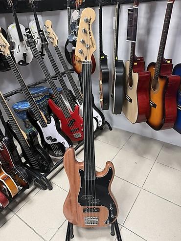 Бас‑гитара Squier Precision Bass (безладовая) - Конфигурация