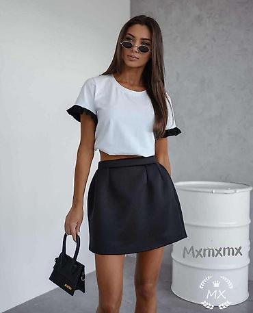 Kompleti: Komplet
Cena 1900
Uni vel.
V14 — 2