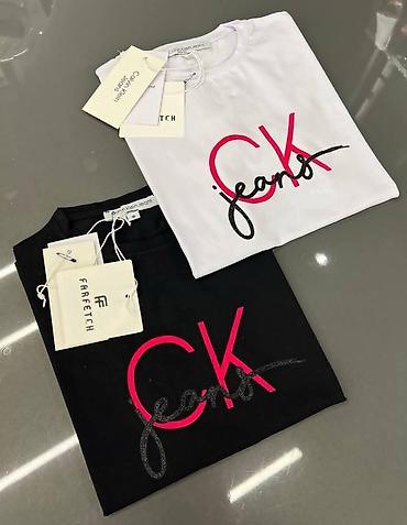 Majice kratkih rukava: Ženske majice S,M,L,XL,XXL veličine 1 komad 2200 din . 2 komada — 15
