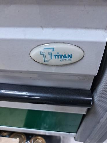Soyuducu avadanlığı: Vitrin tipli soyuducu – Titan Group - Ölçü: təxminən 2 metr uzunluq — 4
