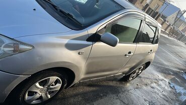 Toyota: Toyota ist: 2002 г., 1.3 л, Автомат, Бензин — 2