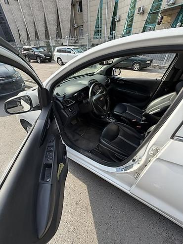 мини электро: Chevrolet Spark: 2020 г., 1 л, Вариатор, Бензин, Хэтчбэк — 7