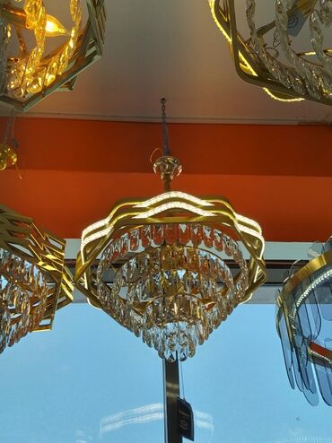 Bra, divar lampaları: Çılçıraq, 10 və daha çox lampa, Metal