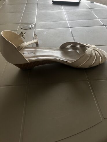 sandale sa platformom i stiklom: Sandale, 39