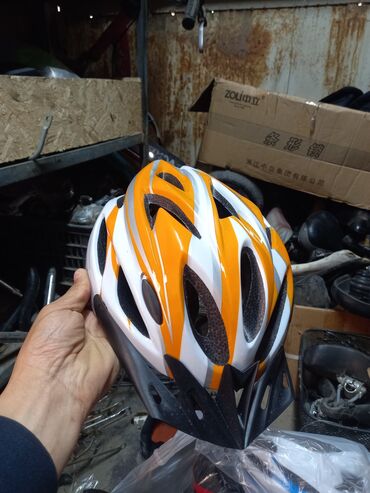 горные велосипеды: Шлем велосипедный мы находимся рядом с мкр.Аламедин1, по Жибек жолу
