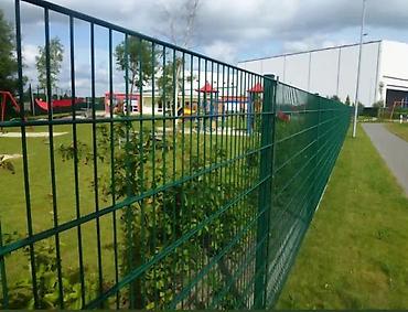 Proizvodi od rolovanog metala, metalni kanali: Panel 2d 183x250 6/5/6 mm cink+pvc. Panelna ogradafence system — 3