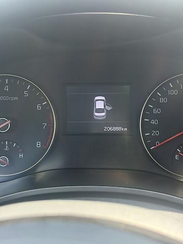 Kia: Kia K7: 2017 г., Седан — 4