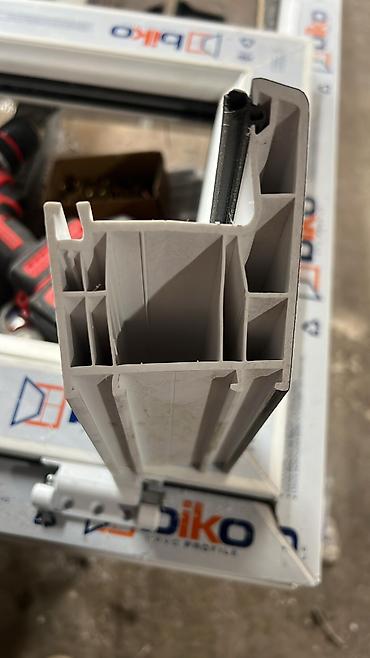 Другие специальности: Требуется партнер мастер в цех 
По производству окон дверей и витражей — 12