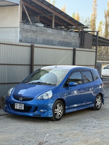 обмен на авто с доплатой: Honda Fit: 2003 г., 1.5 л, Вариатор, Бензин, Хэтчбэк