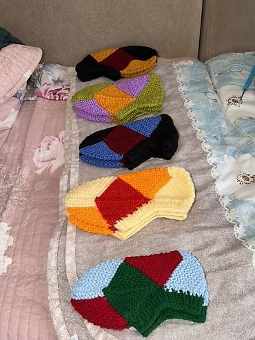 Вязаные тапочки-следки ручной работы. Каждая по 200 сом Отлично