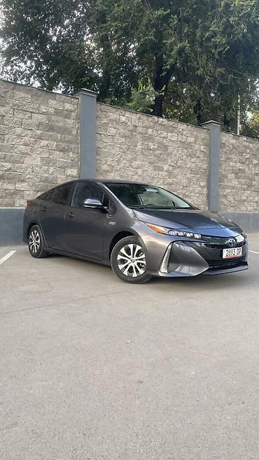 byd e1: Toyota Prius: 2020 г., 1.8 л, Автомат, Гибрид, Лифтбек — 4