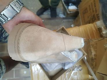 Ugg obuća: 2800 din. 26-36. L — 7