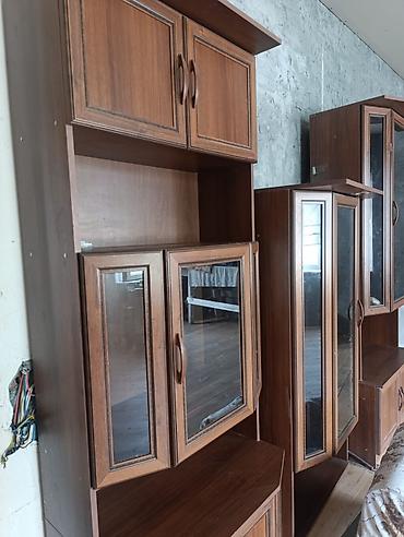 mehin mebel fabriki: Klassik üslubda şkaf-vitrin modul dəsti - Material: taxta teksturalı — 3
