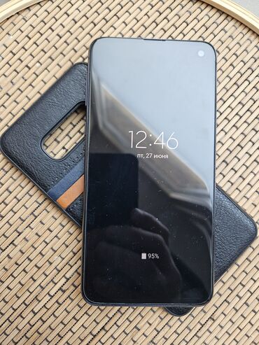 чехлы на iphone xr: Samsung Galaxy S10e, Колдонулган, 128 ГБ, түсү - Кара, 2 SIM