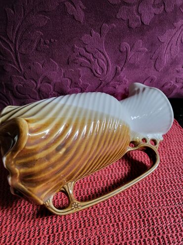 Čajnici: Bokal nov Zajecar porcelan. 70te. Bokal je radila i fena — 9