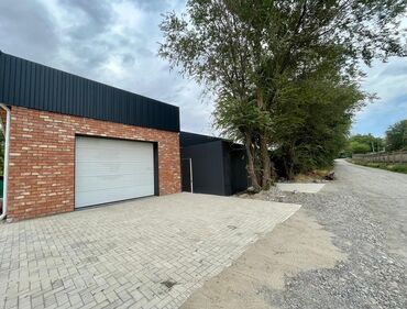 продаю дом военной антоновка: Отапливаемый склад/бокс с высокими воротами - Современное здание с