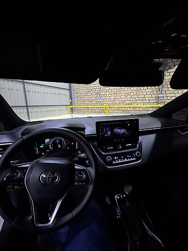 camry 70 se: Toyota Corolla: 2023 г., Гибрид, Седан — 8
