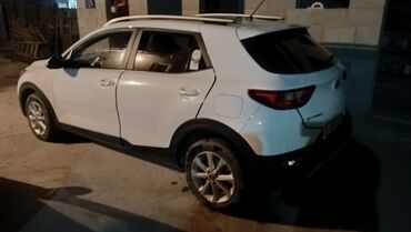 Kia: Kia Stonic: 2019 г., Кроссовер — 10