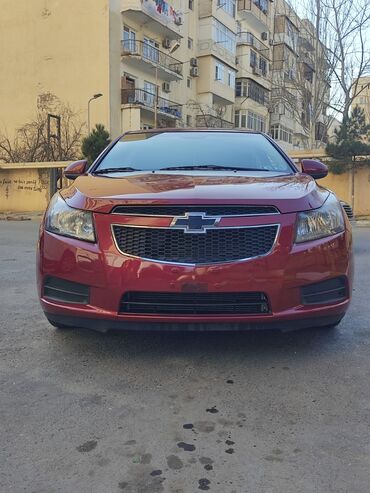 nolyedi maşın: Chevrolet Cruze: 1.4 l | 2013 il | 198000 km Sedan