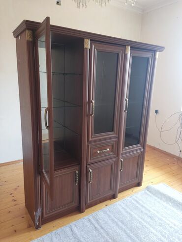 gence qapilari: İşlənmiş, Açılan, 6 qapı Servant, Almaniya