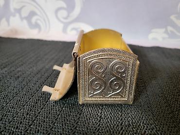 Ostali antikviteti: Sovjetska metalna kutija,kovcezic MZSI iz 1970/80ih.godina. Sve o na lalafo.rs — 14 Ostali antikviteti: Sovjetska metalna kutija,kovcezic MZSI iz 1970/80ih.godina. Sve o — 14
