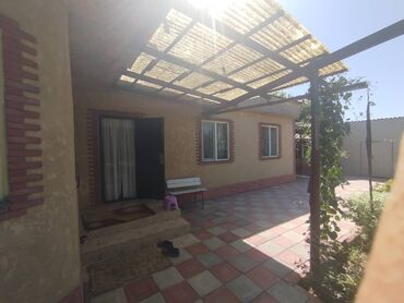 продаю дом военно антановка: Срочно продам полдома в 🏠Маевке, ✅ Участок 4,2 сотки по красной
