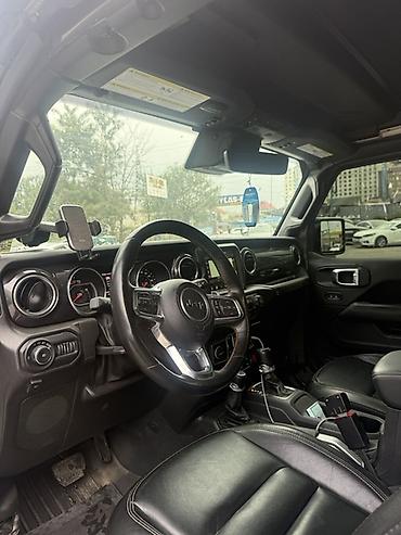 сары булун: Jeep Wrangler: 2022 г., 6.4 л, Автомат, Бензин, Жол тандабас — 9