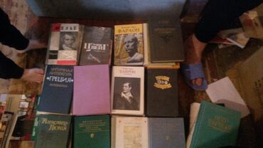 Bədii ədəbiyyat: Kitablar topdan alana1manatdan — 12